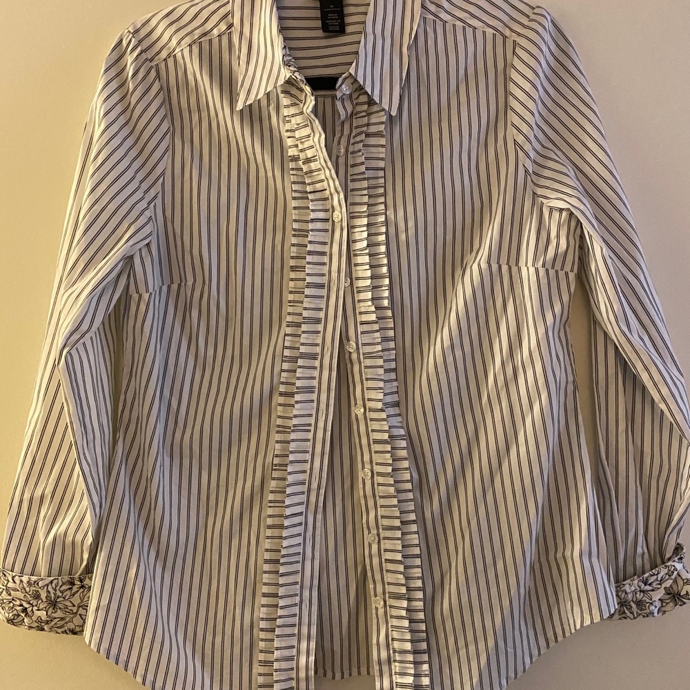 White House black market shirt